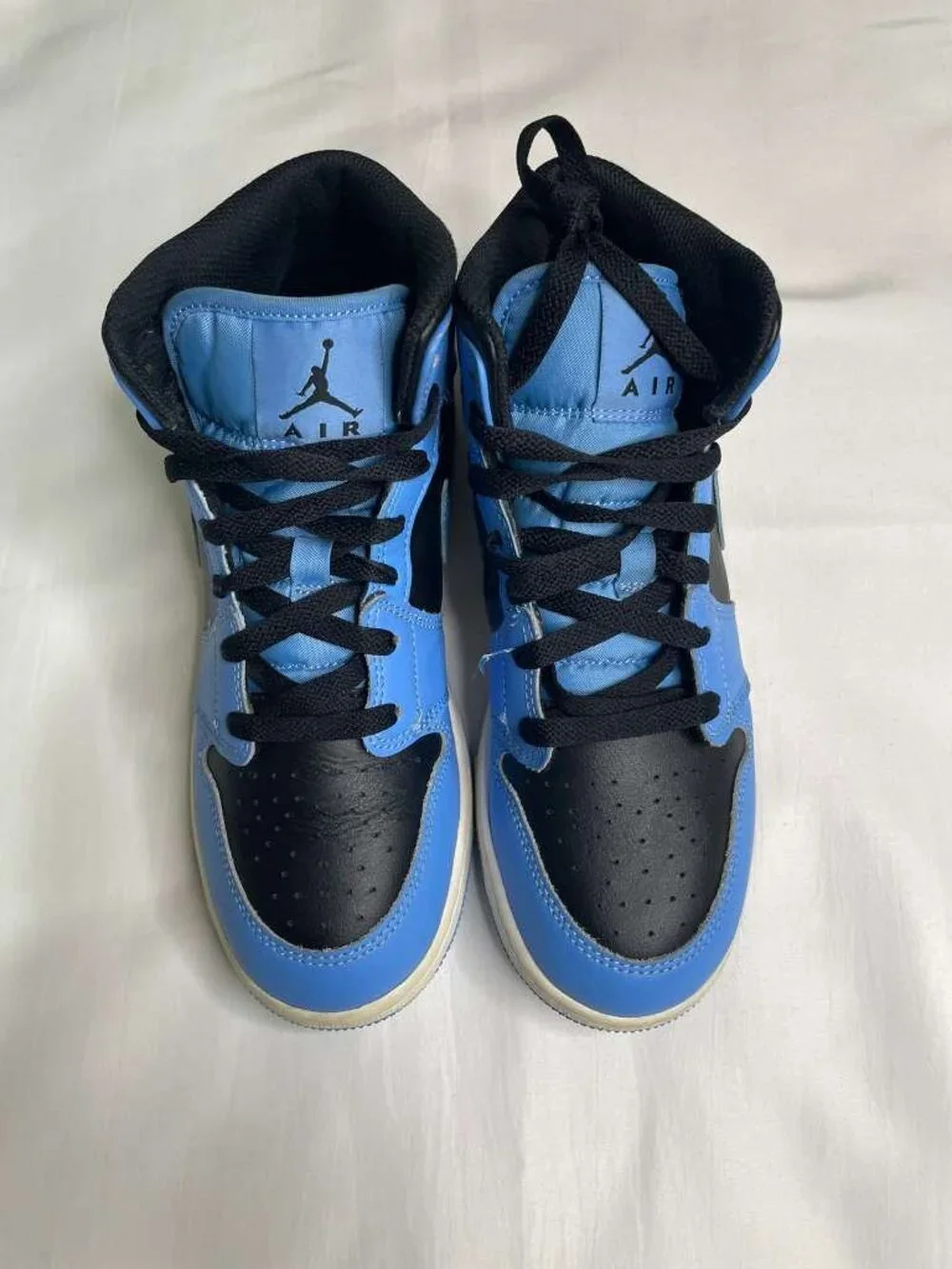 Air Jordan 1 Mid GS University Blue Black White Size 6Y Youth